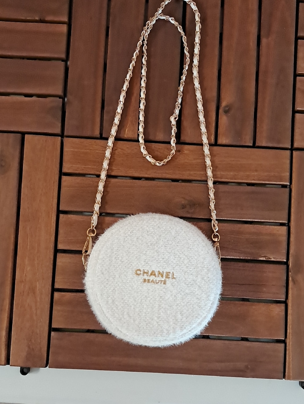 Upcyled CHANEL Beaute' White Tweed Round Crossbody Bag with Gold Chain
